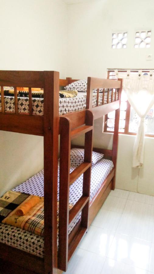 Ngampilan Backpacker Hostel Γιογκιακάρτα Εξωτερικό φωτογραφία