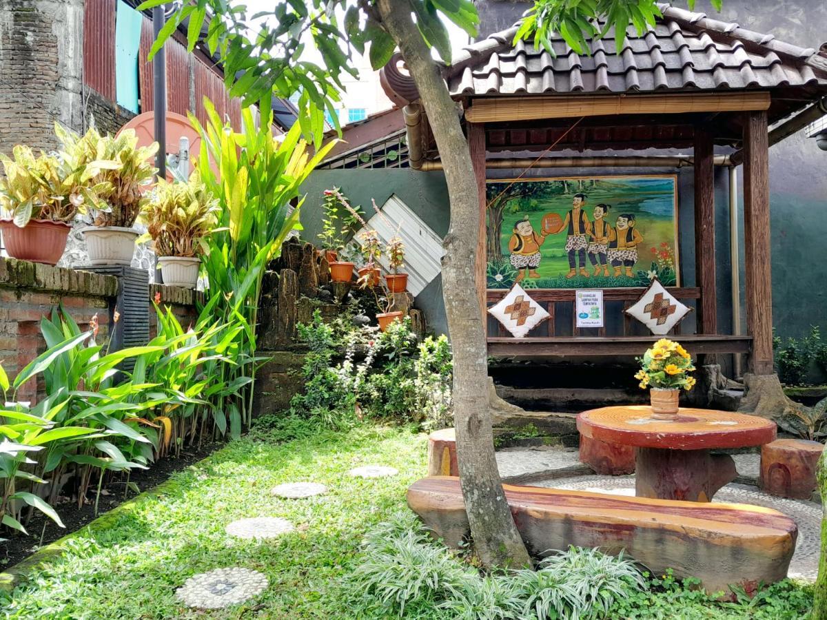 Ngampilan Backpacker Hostel Γιογκιακάρτα Εξωτερικό φωτογραφία